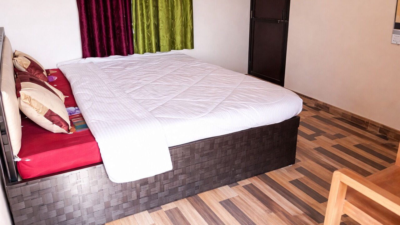 Photo of Bedroom in Jakh