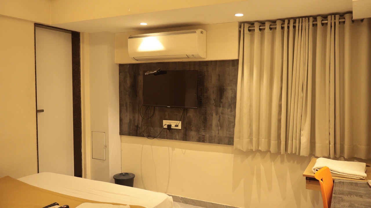 Photo of Bedroom in Thane West