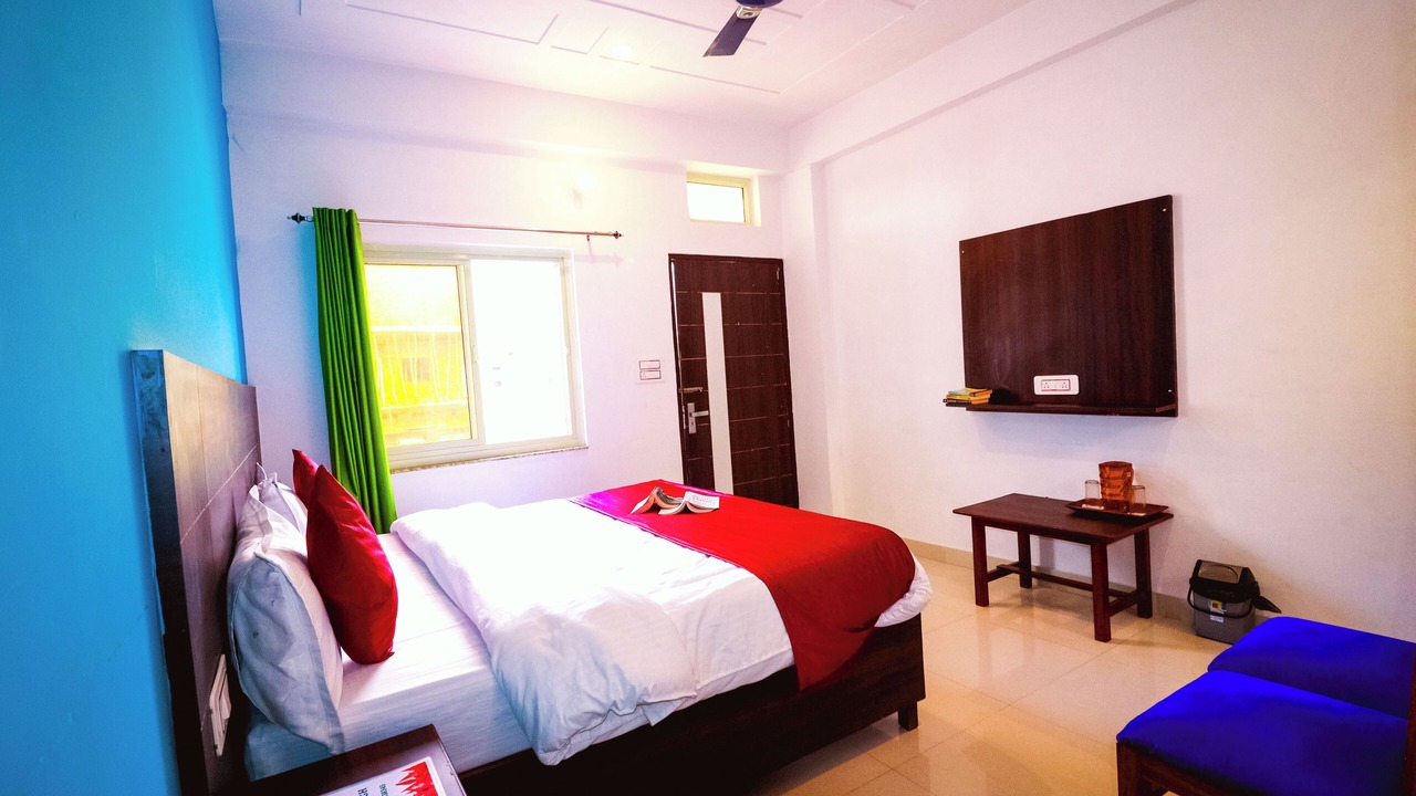 Photo of Bedroom in Tapovan