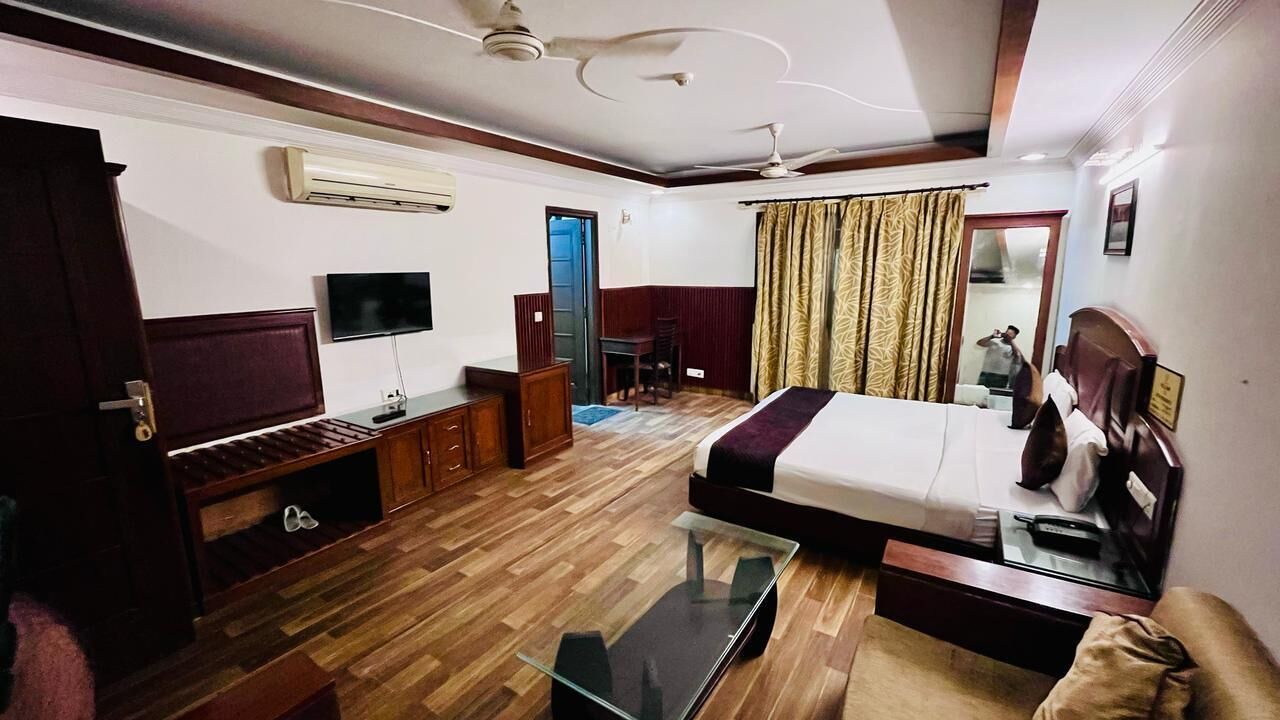 Photo of Bedroom in Nehru Place
