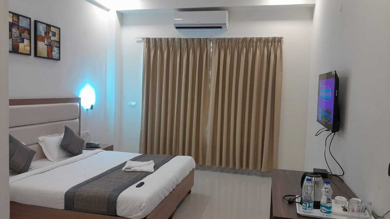 Photo of Bedroom in DLF Phase 5