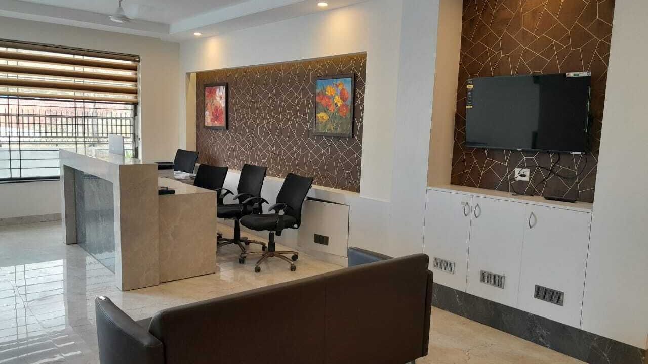 Photo of Others in DLF Phase 5