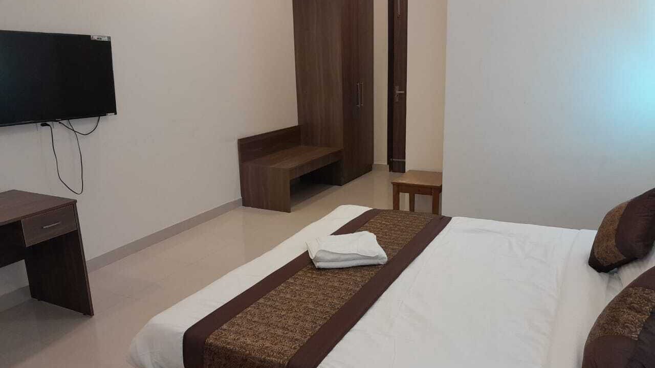Photo of Bedroom in DLF Phase 5