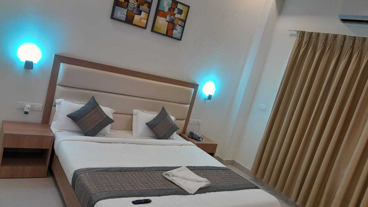 Photo of Bedroom in DLF Phase 5