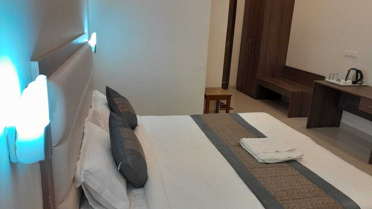 Photo of Bedroom in DLF Phase 5