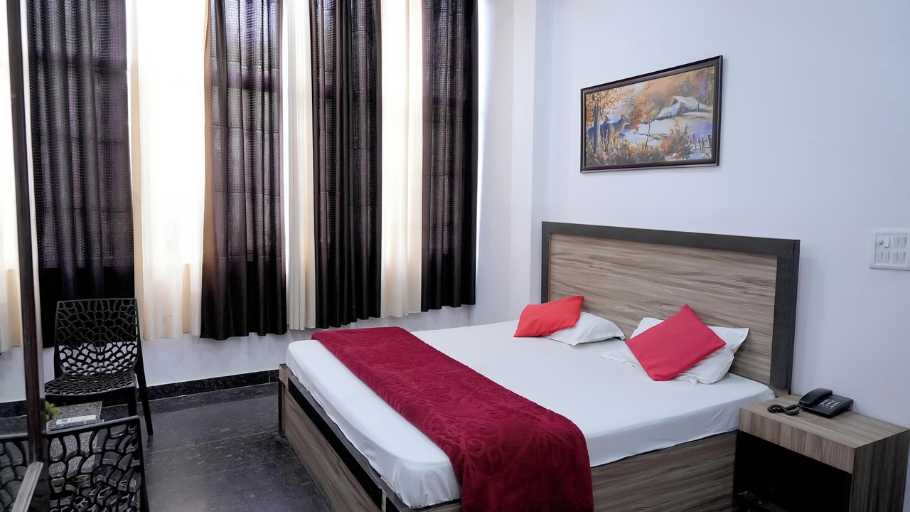 Photo of Bedroom in Nizamuddin East