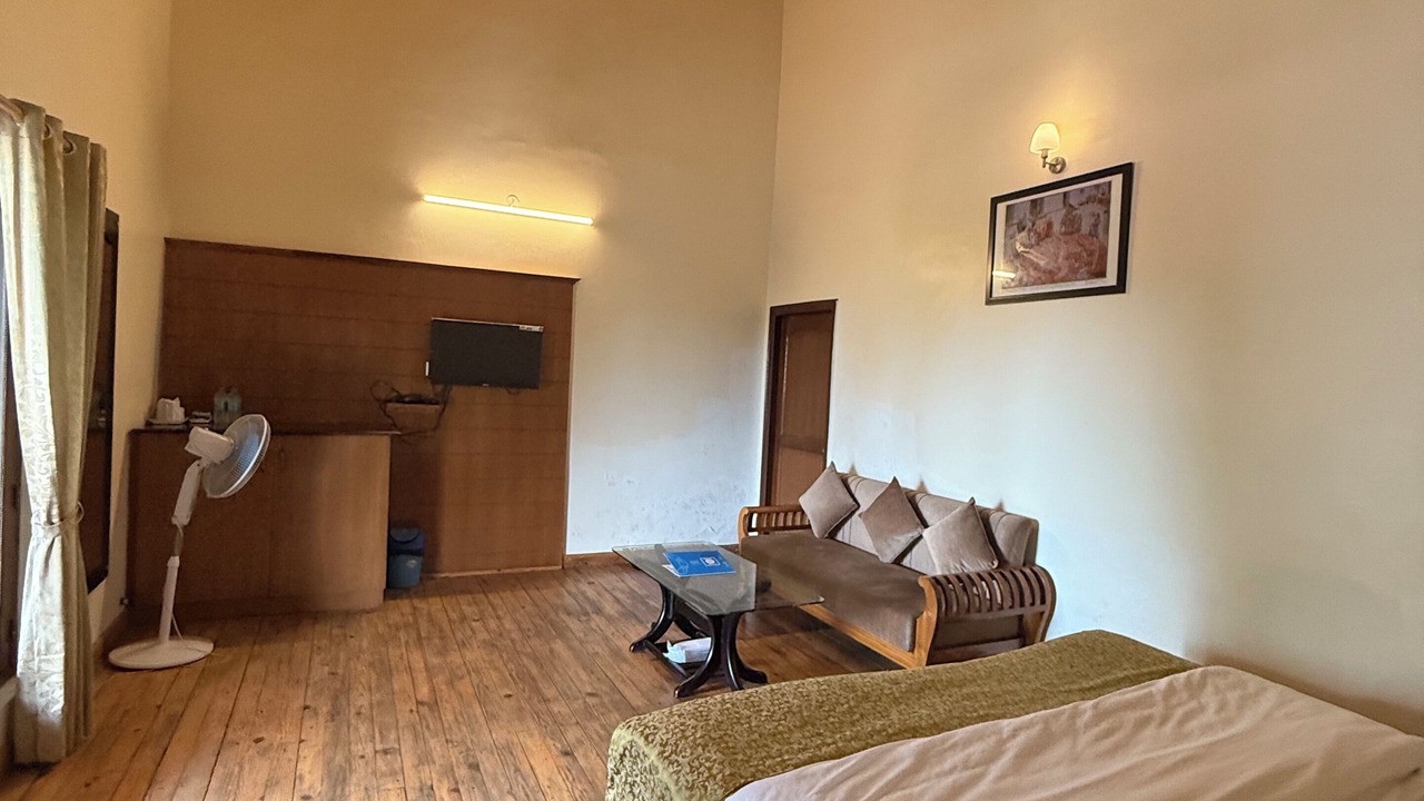 Photo of Bedroom in Mukteshwar