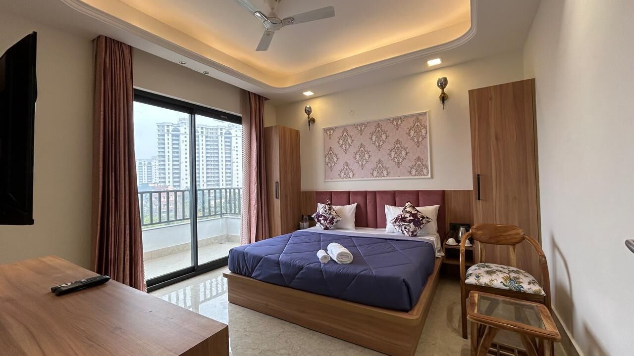 Photo of Bedroom in DLF Phase 5