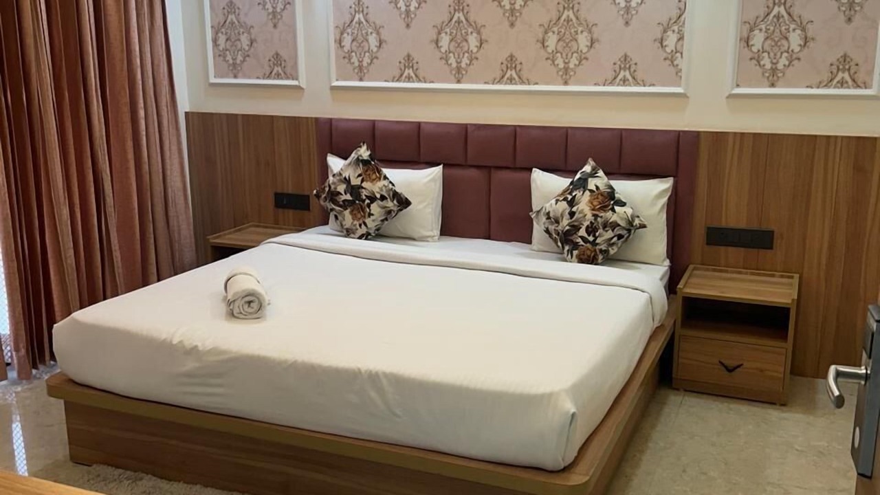 Photo of Bedroom in DLF Phase 5