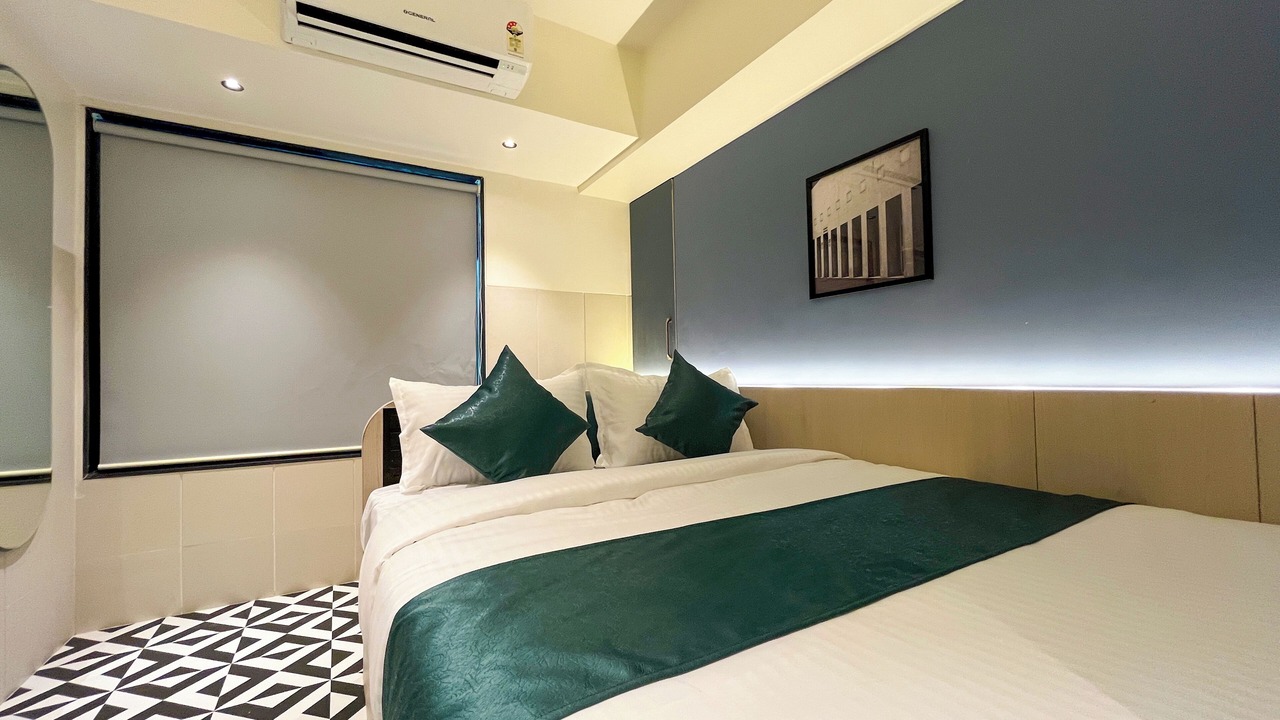 Photo of Bedroom in Bandra East