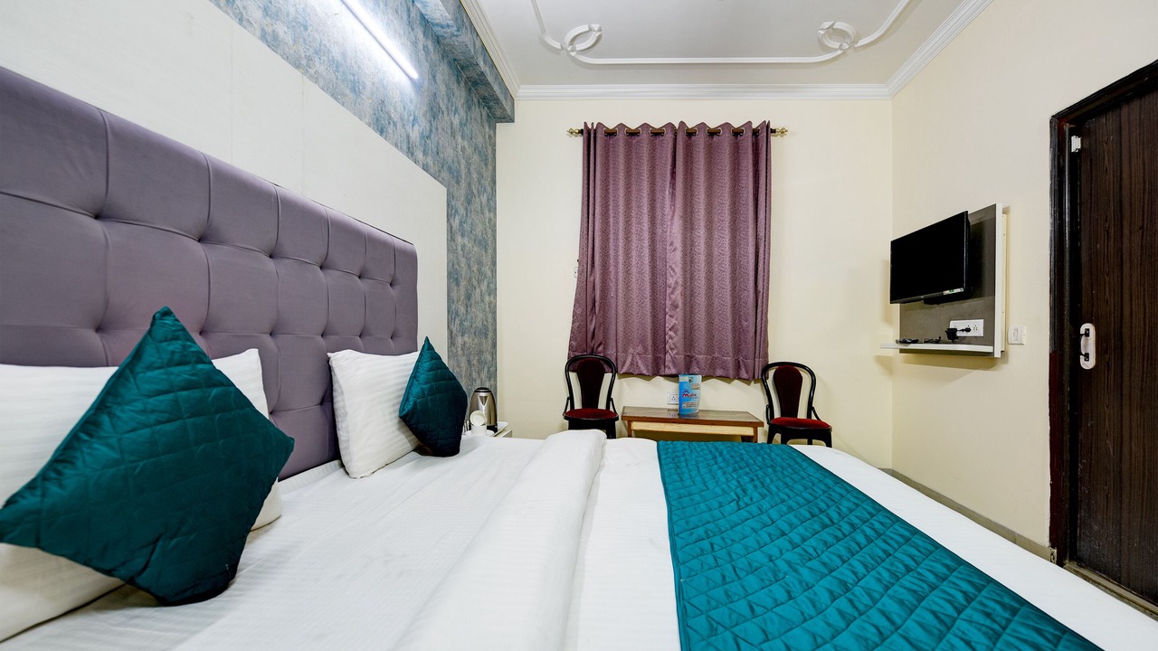 Photo of Bedroom in Mahipalpur