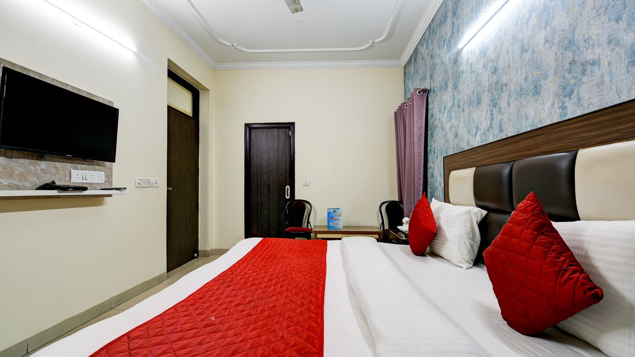 Photo of Bedroom in Mahipalpur