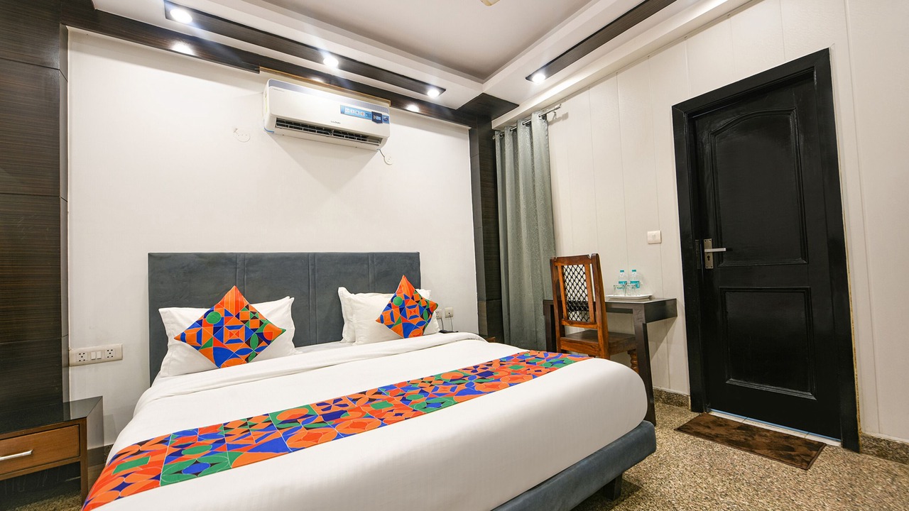 Photo of Bedroom in Kalkaji