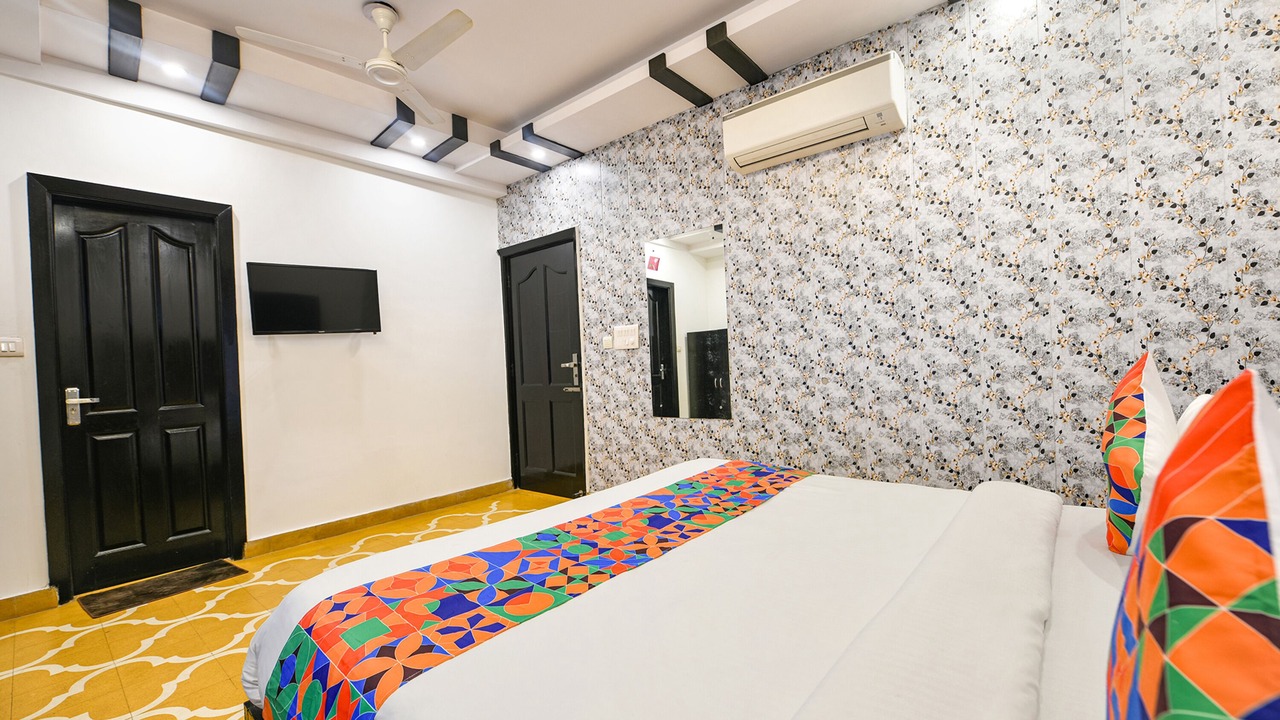Photo of Bedroom in Kalkaji