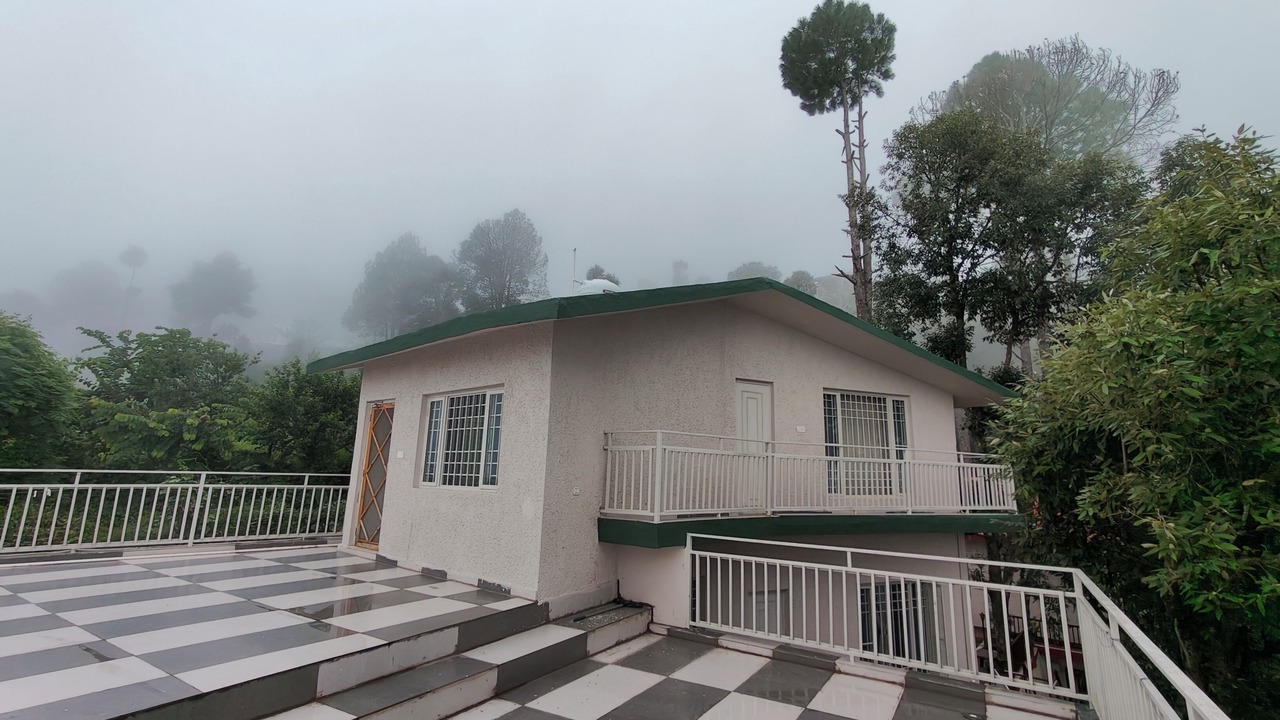 Photo of Patio Balcony in Tehri