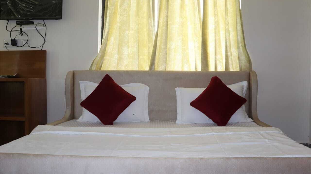 Photo of Bedroom in Lansdowne
