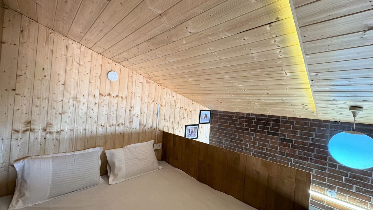 Photo of Bedroom in Mukteshwar