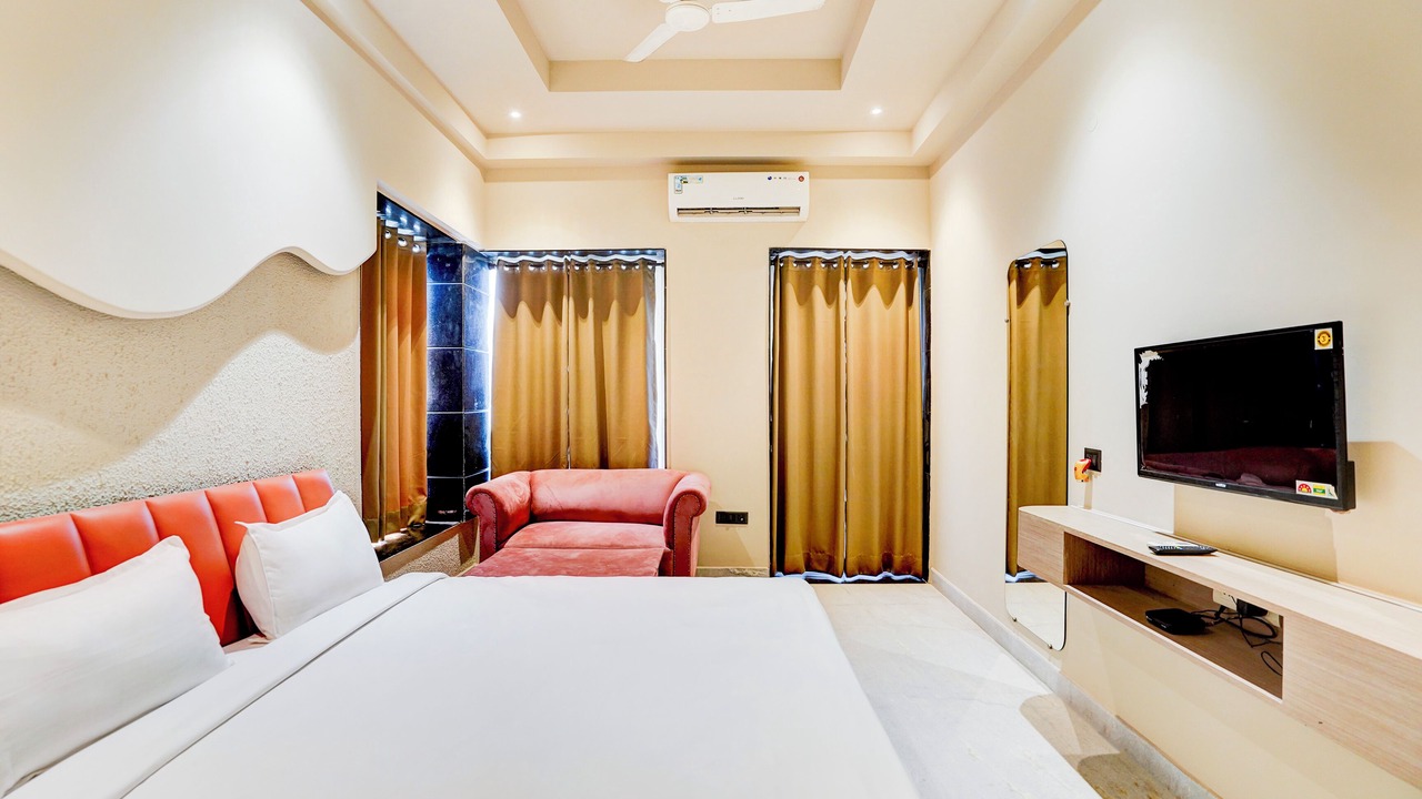 Photo of Bedroom in Sector 70