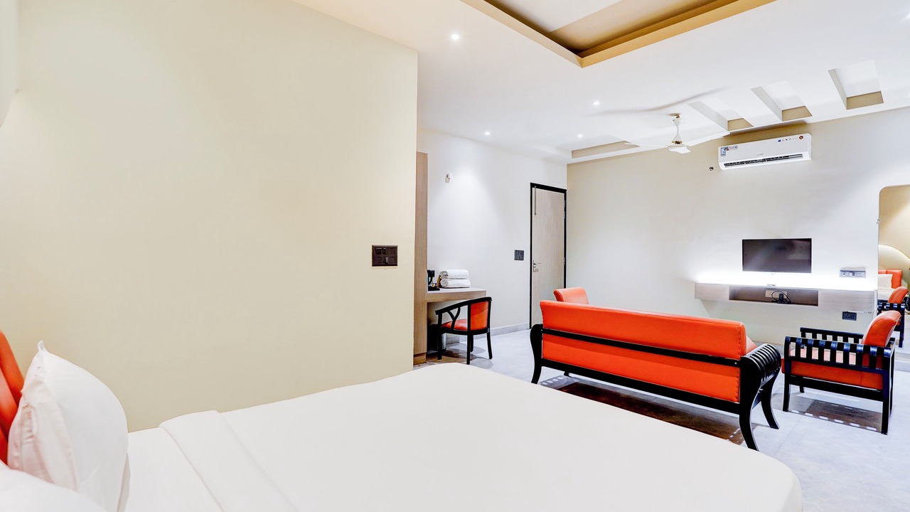 Photo of Bedroom in Sector 70