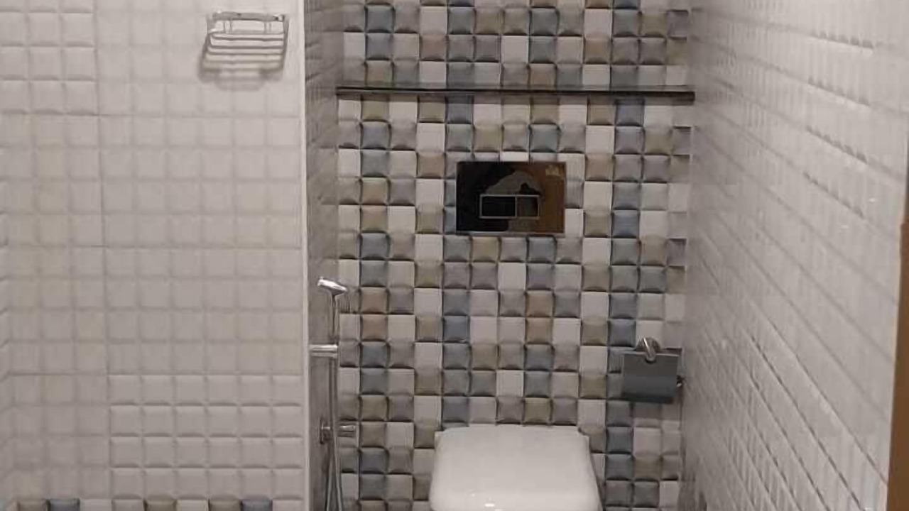 Photo of Bathroom in Kuppaayil