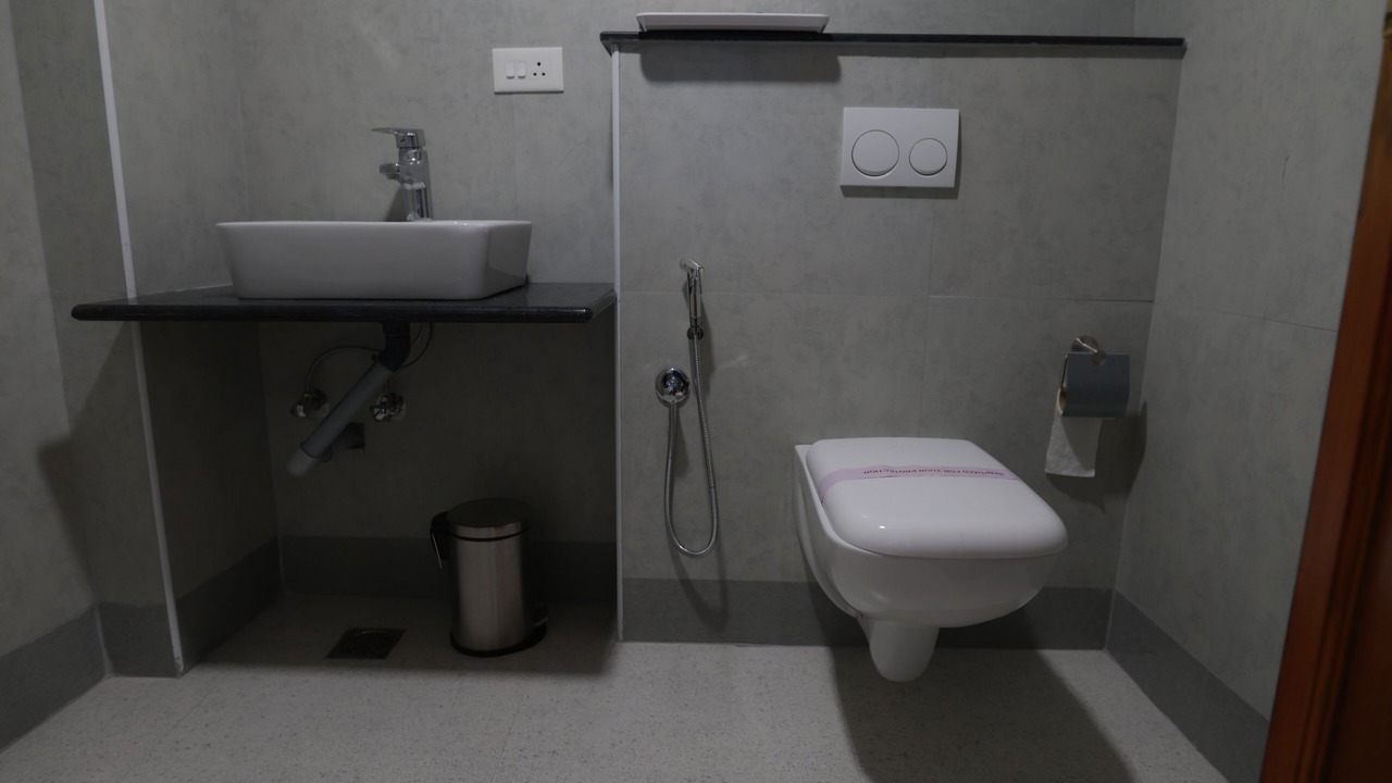Photo of Bathroom in Kuppaayil