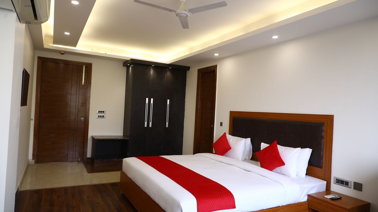 Photo of Bedroom in Nehru Place