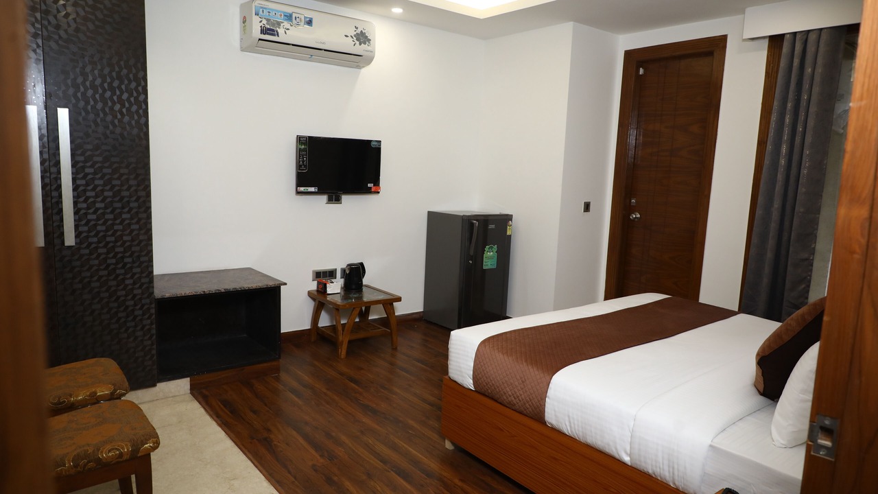 Photo of Bedroom in Nehru Place
