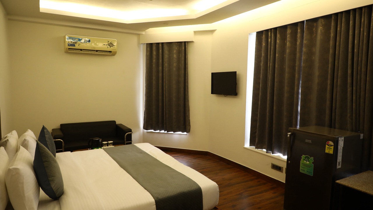 Photo of Bedroom in Nehru Place