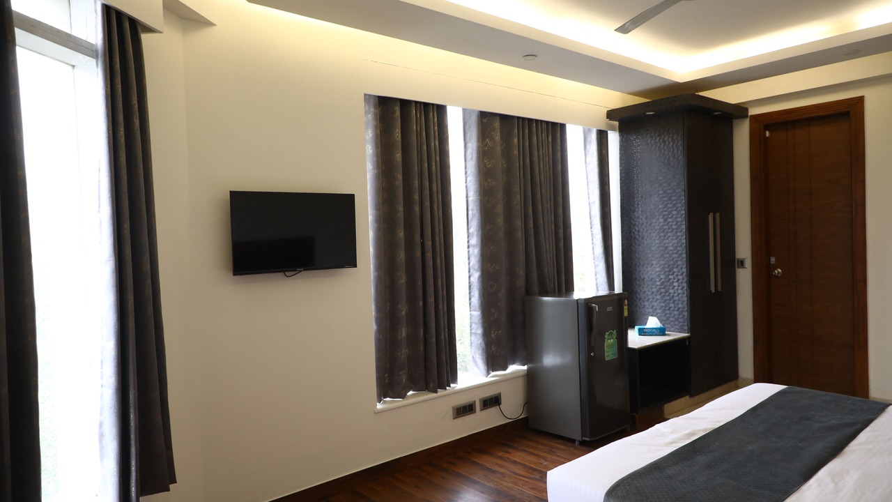 Photo of Bedroom in Nehru Place