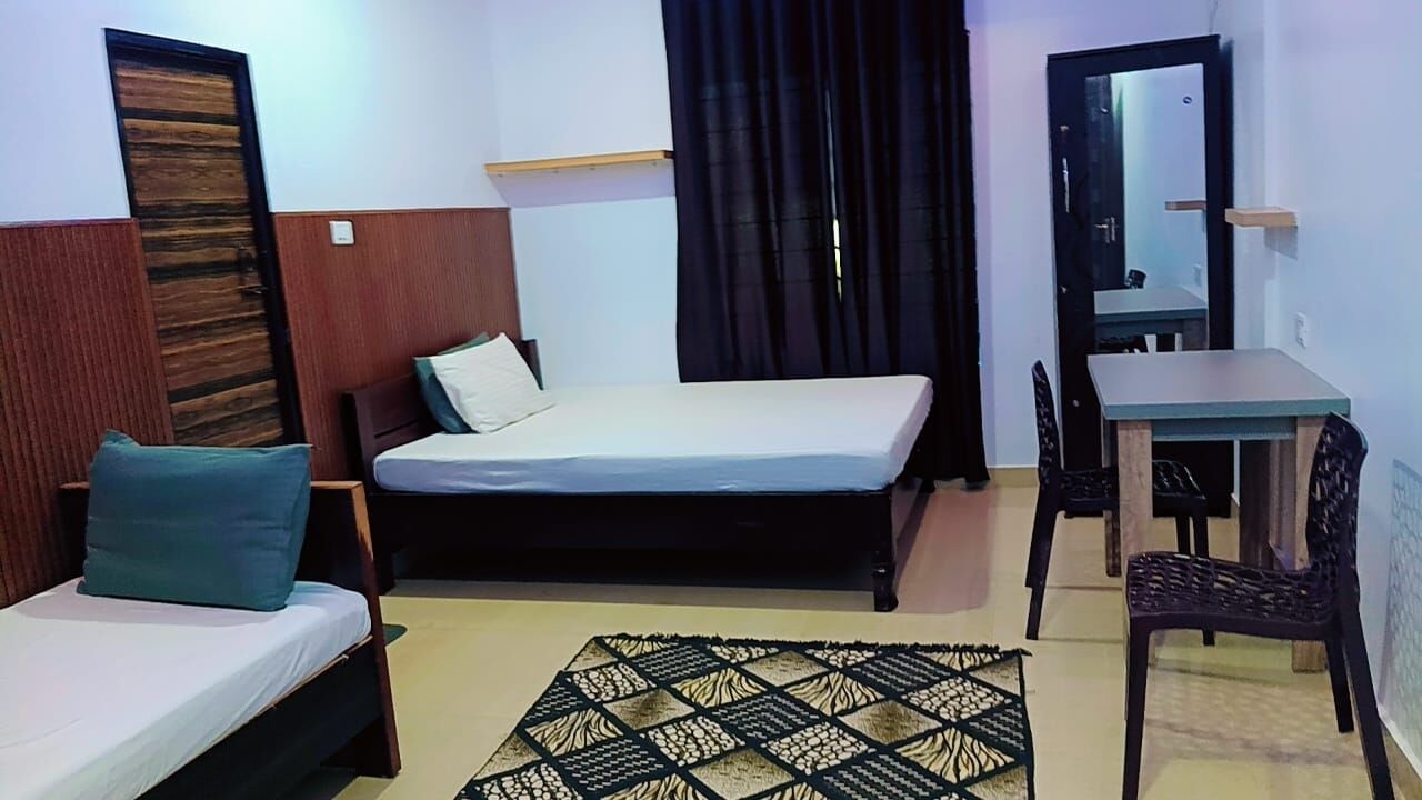 Photo of Bedroom in Sualkuchi