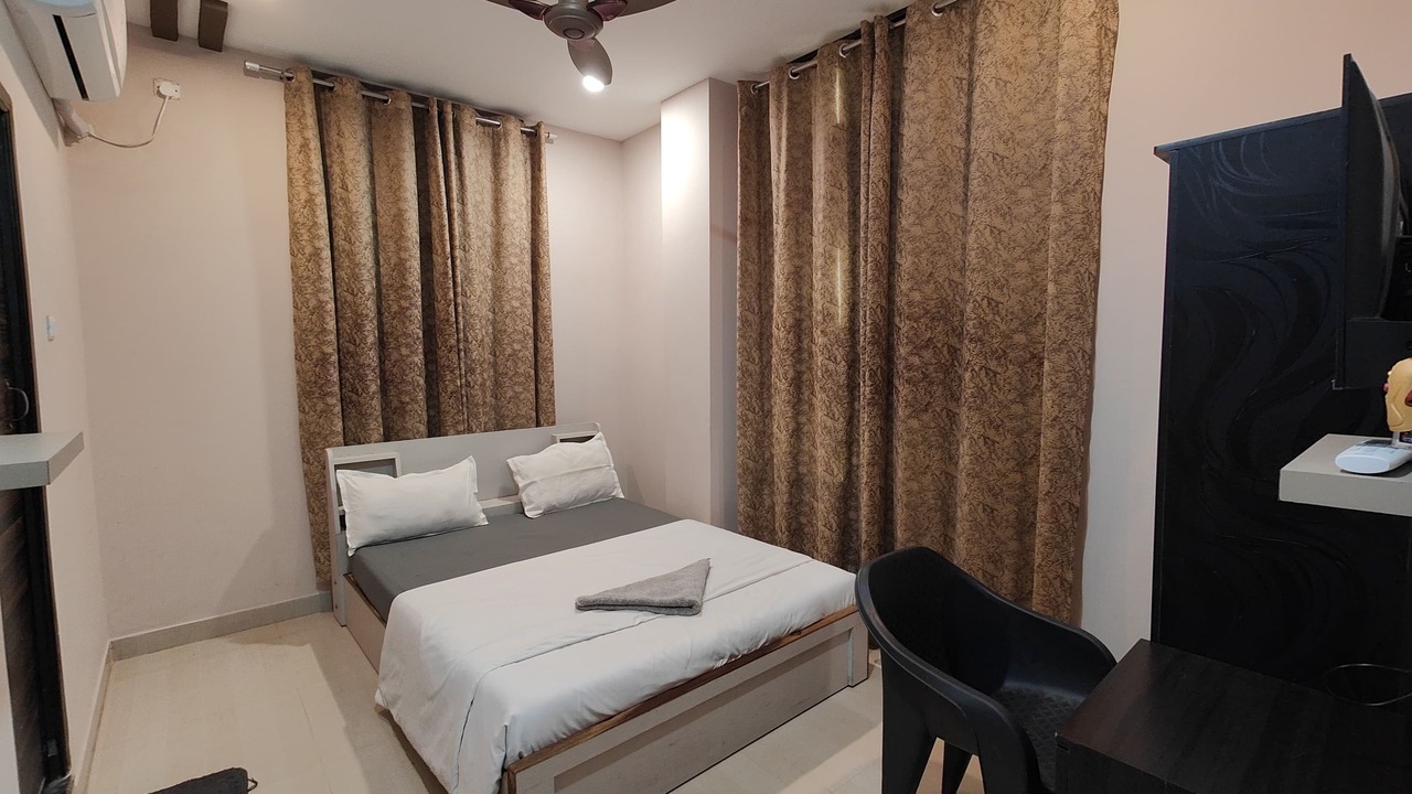 Photo of Bedroom in Sualkuchi