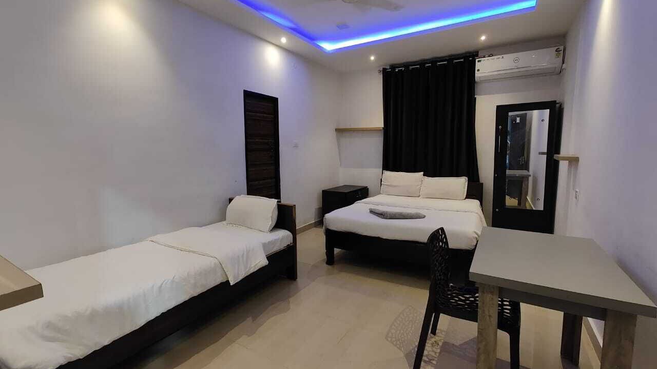 Photo of Bedroom in Sualkuchi