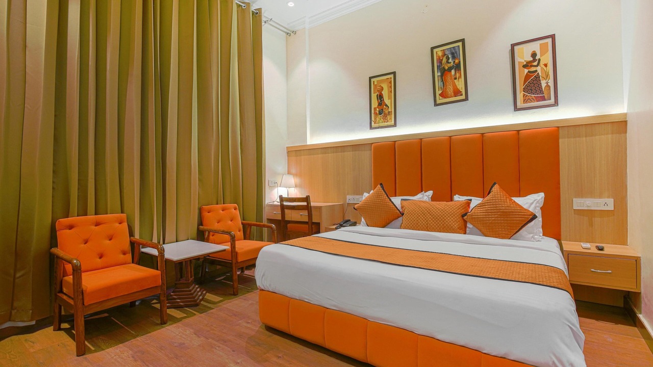 Photo of Bedroom in Ranjit Avenue