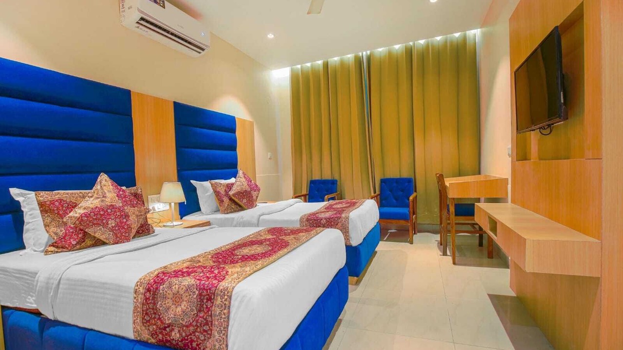 Photo of Bedroom in Ranjit Avenue