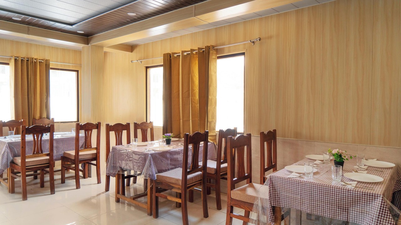 Photo of Livingroom in Badrinath