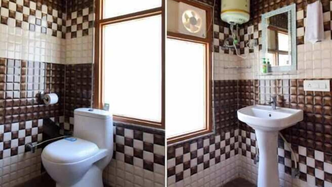 Photo of Bathroom in Theog