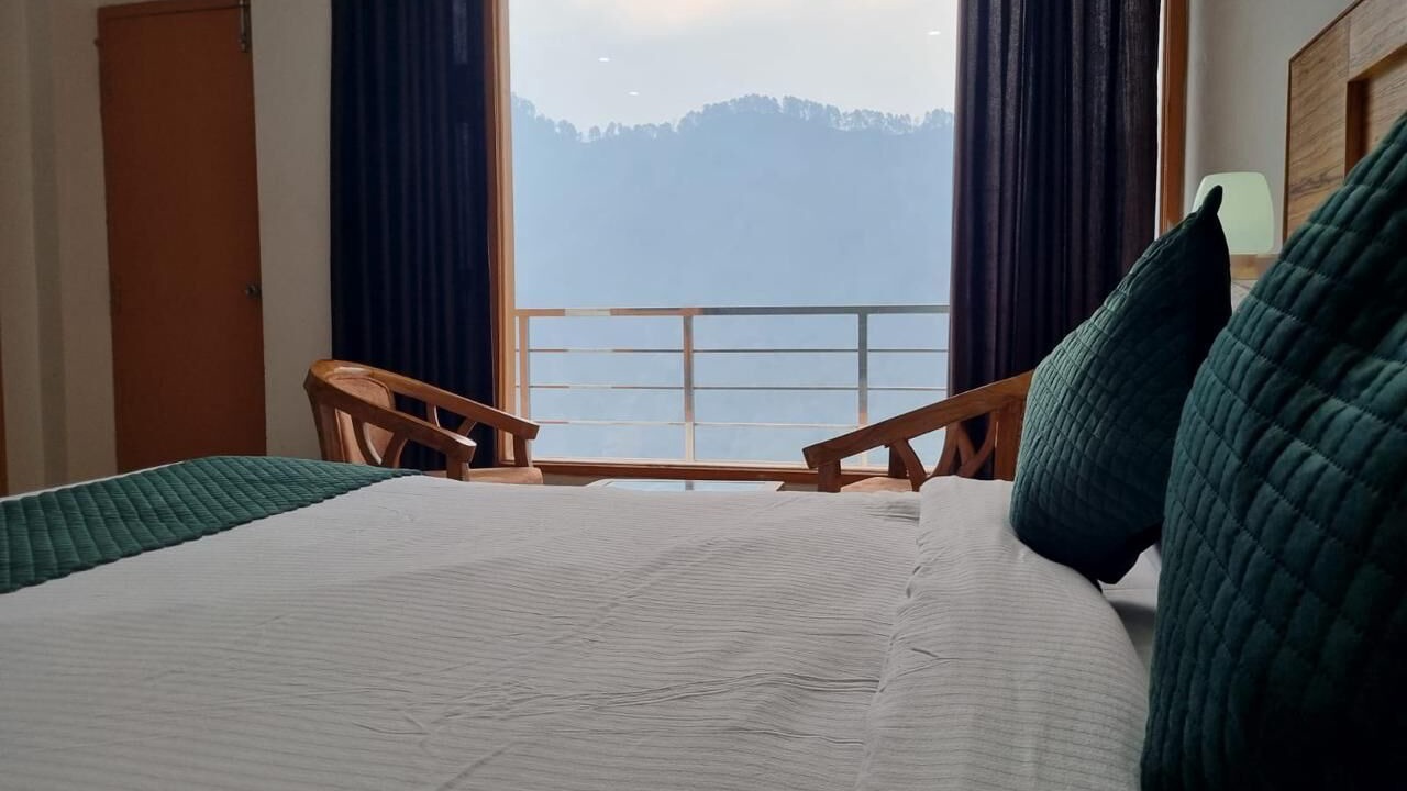 Photo of Bedroom in Narainkoti