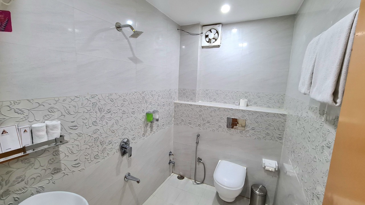 Photo of Bathroom in Narainkoti