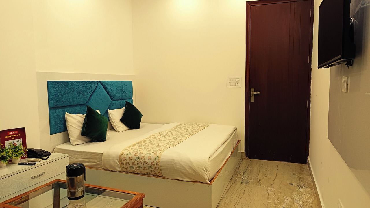 Photo of Bedroom in Jangpura