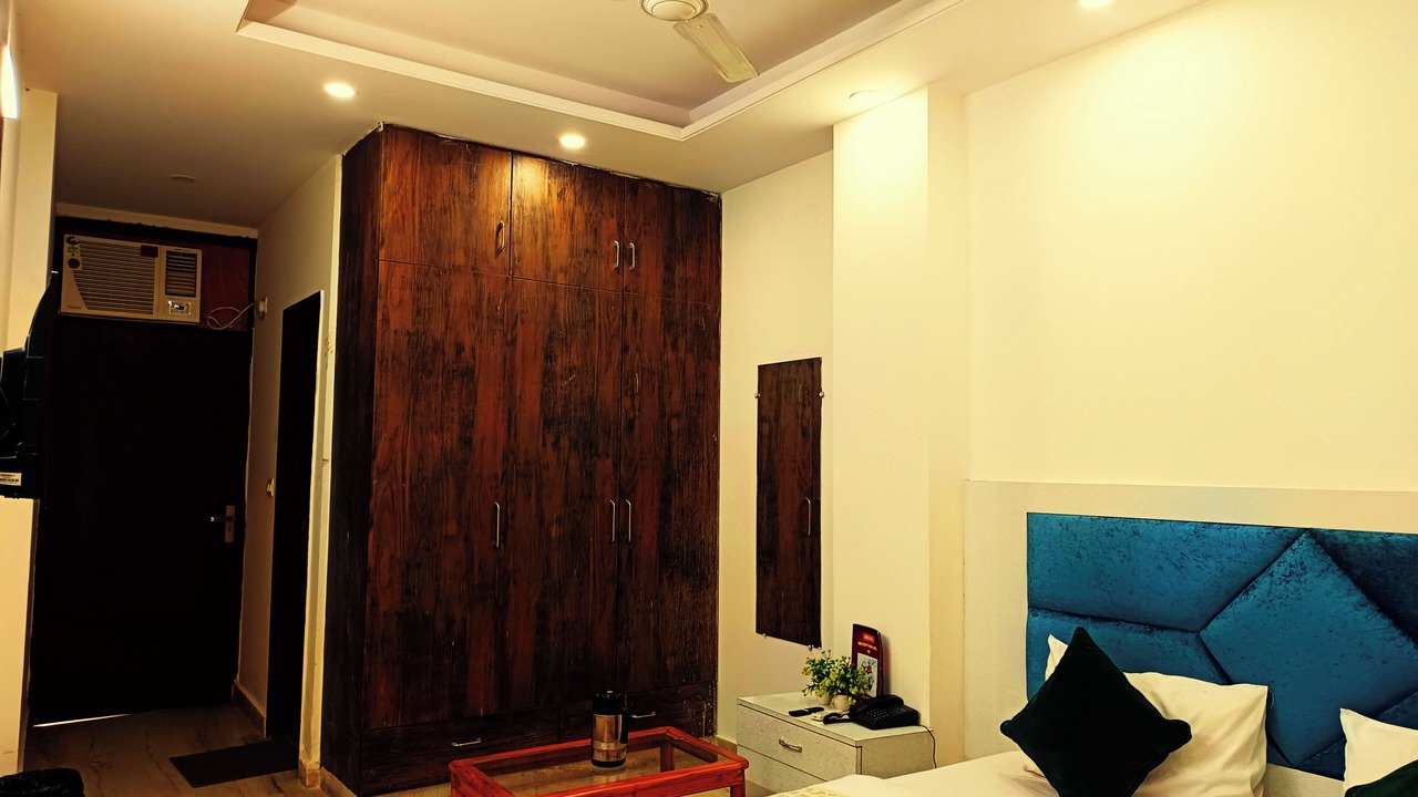 Photo of Bedroom in Jangpura