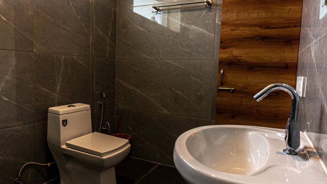 Photo of Bathroom in Bhagsu Nag