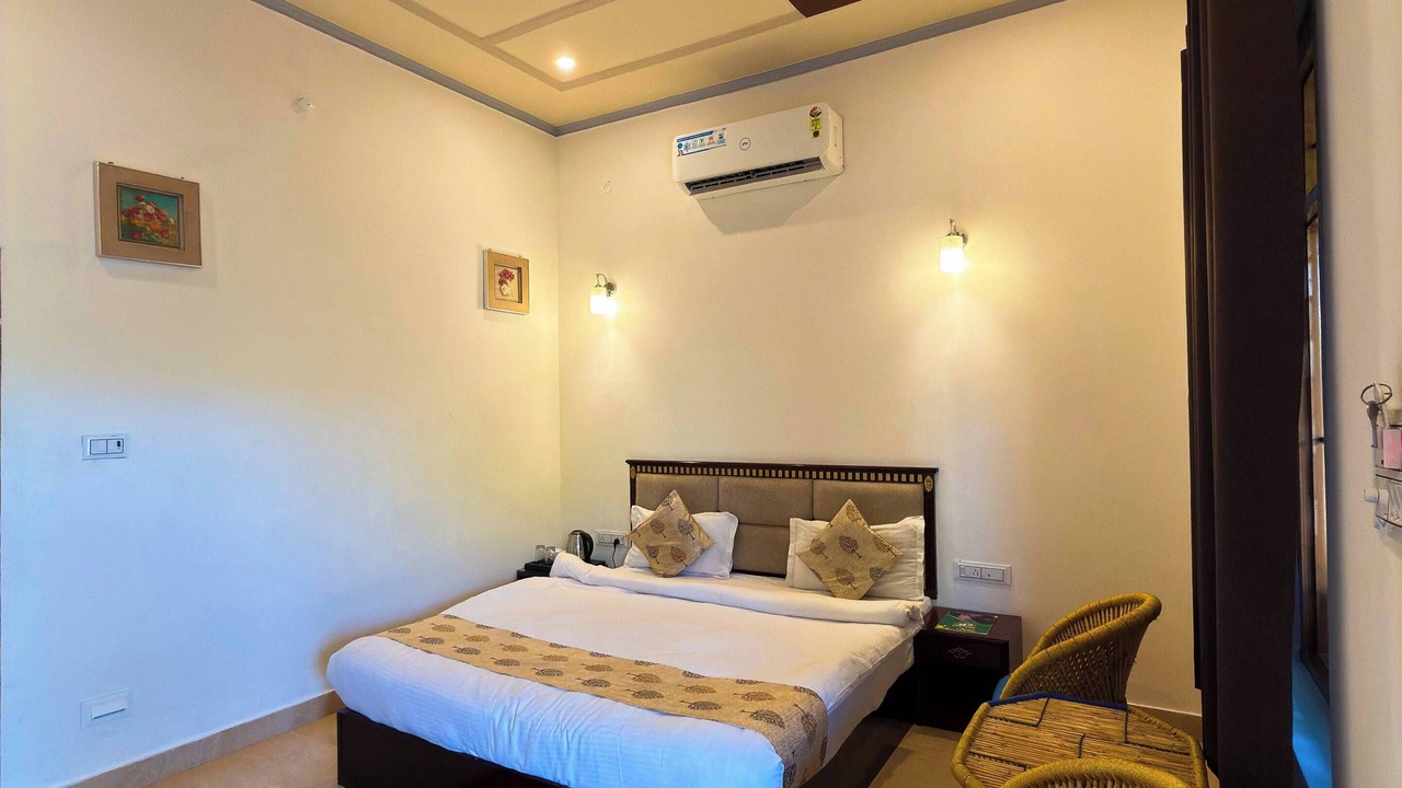 Photo of Bedroom in Sariska