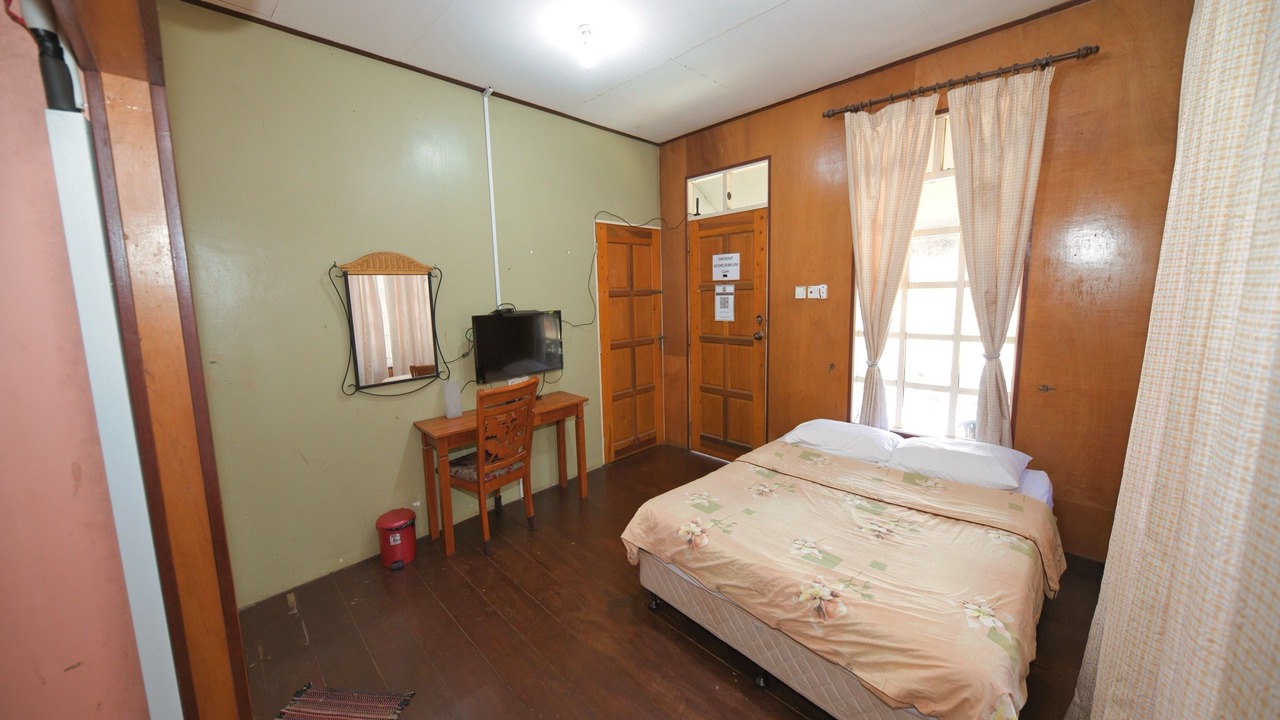 Photo of Bedroom in Kampung Pengkalan Maras
