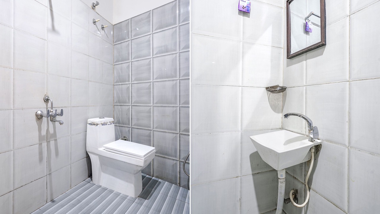 Photo of Bathroom in Dwaraka Nagar