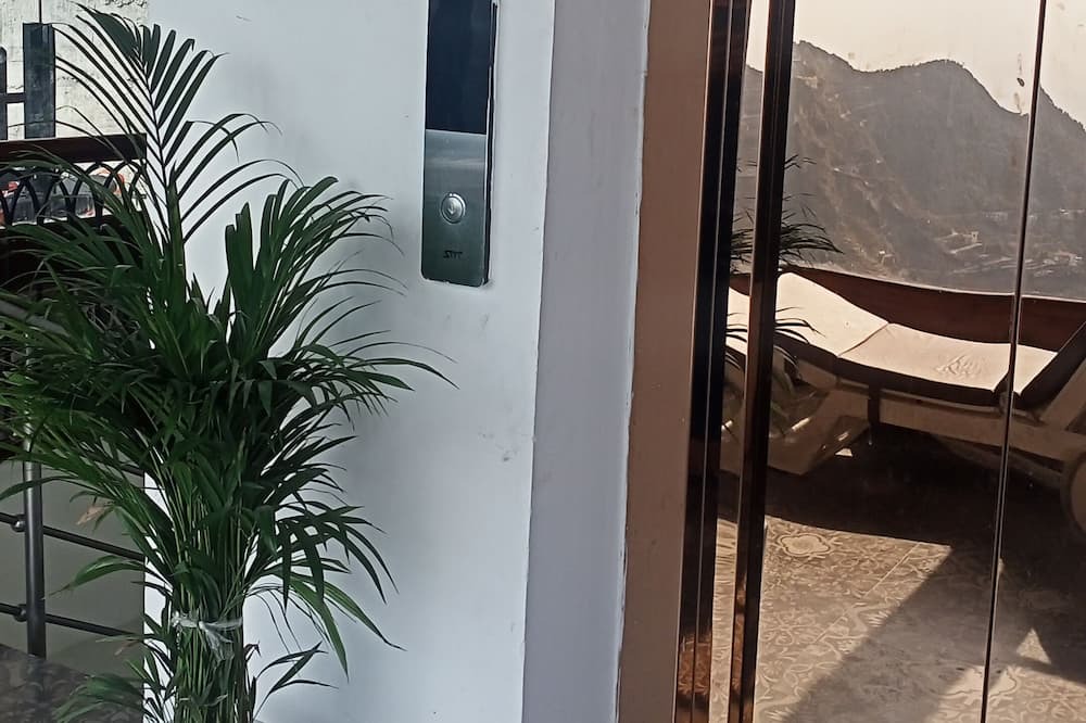 Photo of Outdoor in The Mall Road