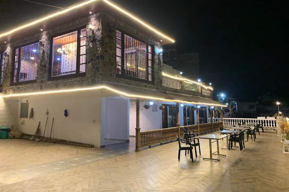 Photo of Outdoor in The Mall Road