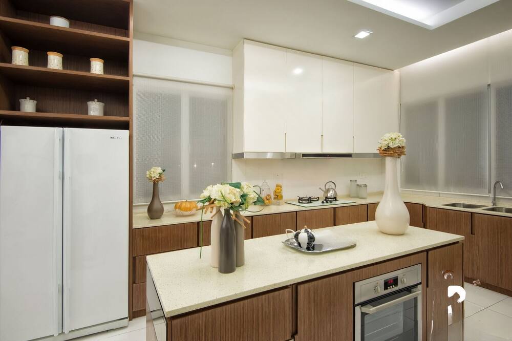 Photo of Kitchen in Teluk Kumbar