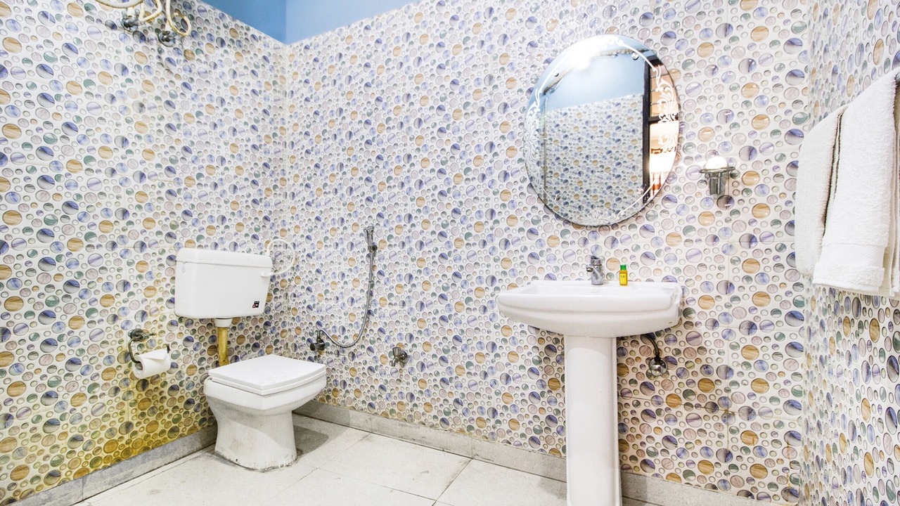 Photo of Bathroom in Chinar Park