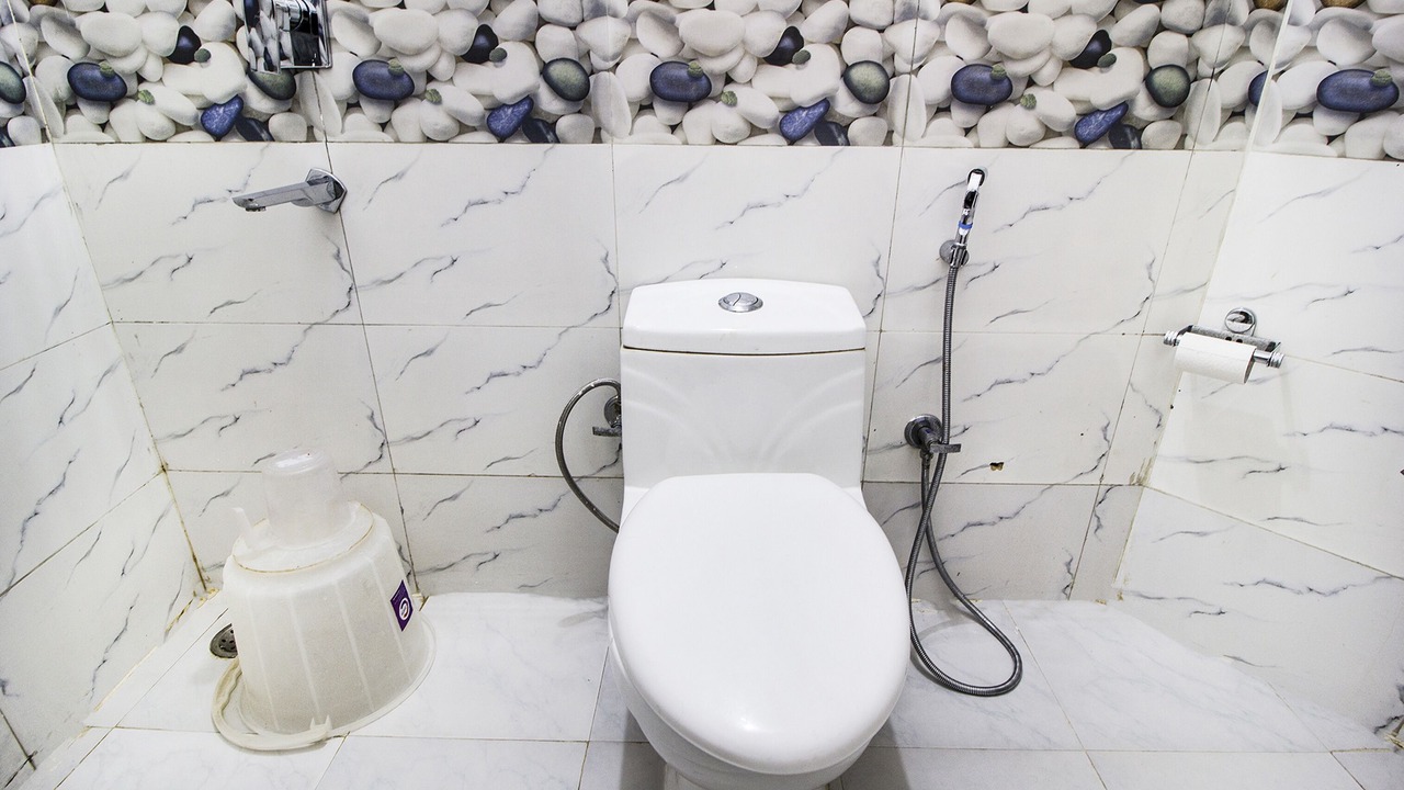 Photo of Bathroom in Chinar Park