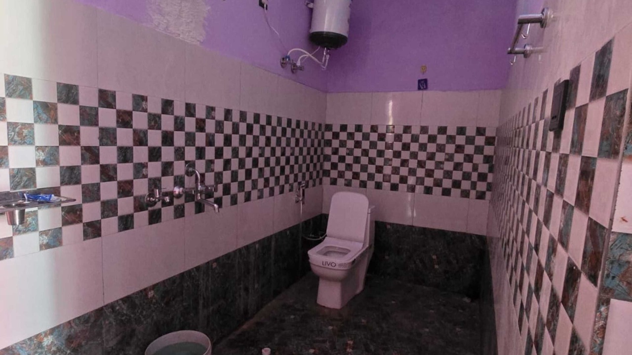 Photo of Bathroom in Chamoli